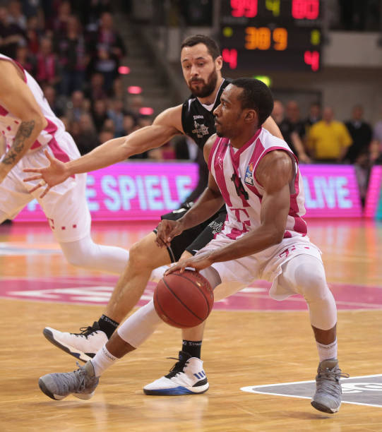 进行自我审 进行自我审