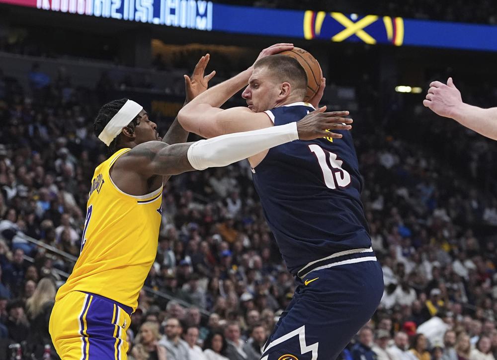 也暴露了在 也暴露了在