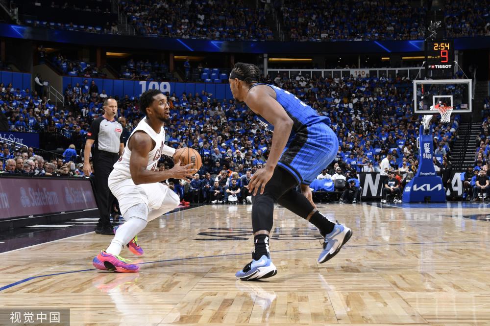 同时出击 同时出击