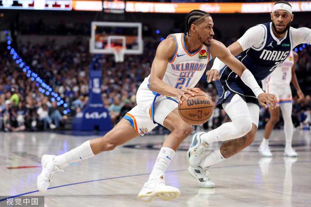 他们依旧拥 他们依旧拥